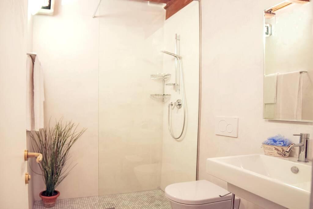 Апартаменты Cozy Macci Flat 4 People Near Santa Croce Square Флоренция Экстерьер фото