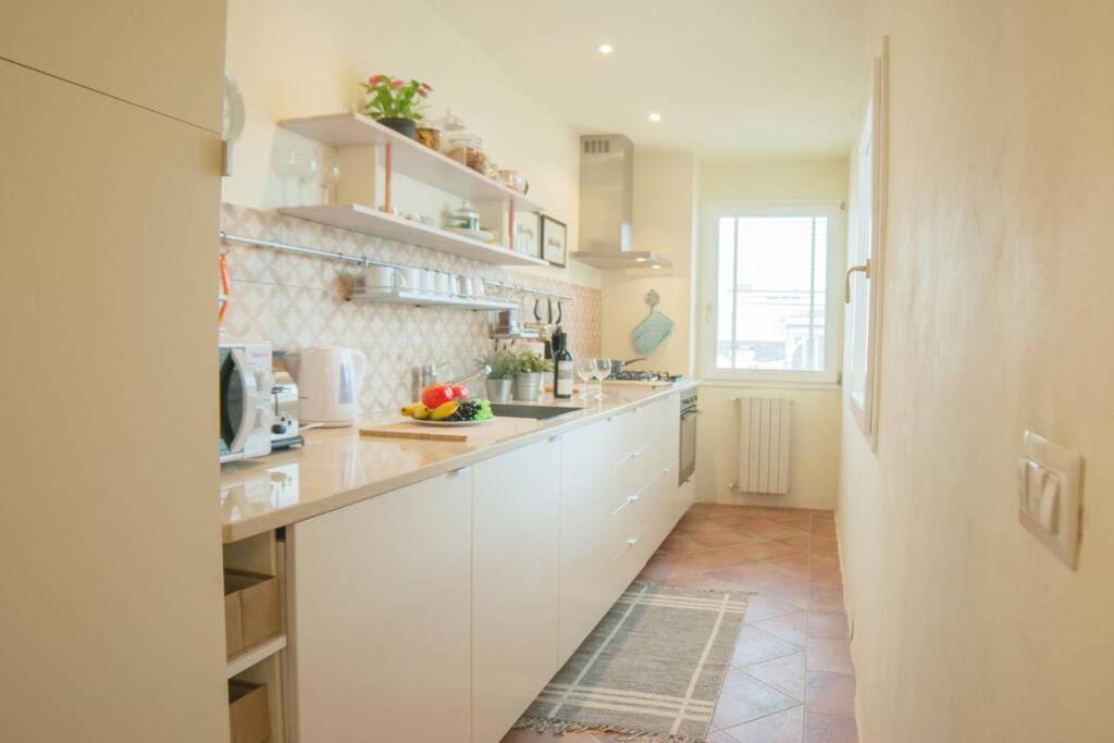 Апартаменты Cozy Macci Flat 4 People Near Santa Croce Square Флоренция Экстерьер фото